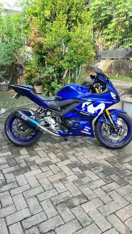 R25 R 25 NEW V2 KONDISI ISTMEWA LIKE NEW