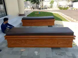 Sofa books dan meneriama aervi