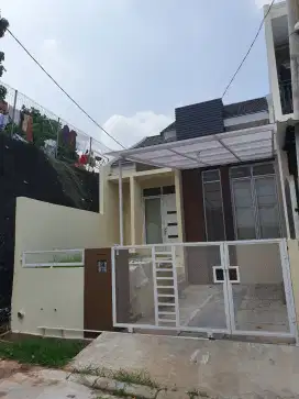 Disewakan rumah di Cendana Residence samping kantor walikota Tangsel