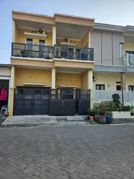 Rumah dijual 2 lantai nego