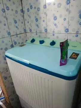 Mesin cuci 8kg 2 tabung
