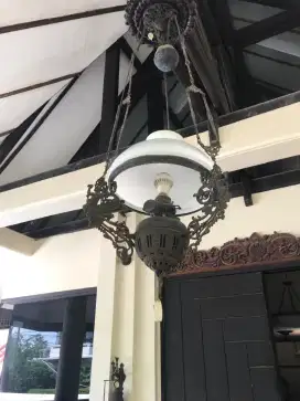 Lampu antik kuno