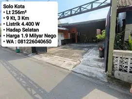 Jual Rumah Ada Kostnya, Area Solo Kota Dekat Sriwedari, Baron, Laweyan