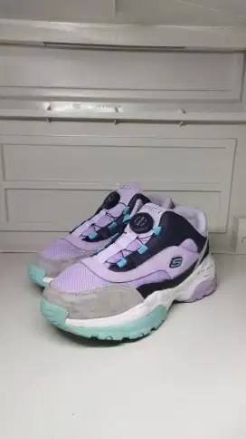 SKECHERS KOZMIKS SIZE 36