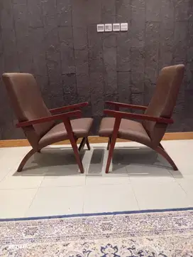 Coffee table upholstery