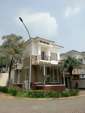 Disewakan Rumah 3 lanti di grand galaxy city bekasi ,bekasi selatan