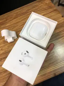 AirPods 4 resmi ID/A Garansi on juli 2026