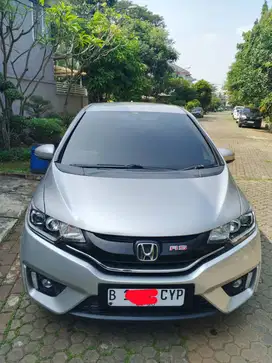 Honda jazz tahun 2015