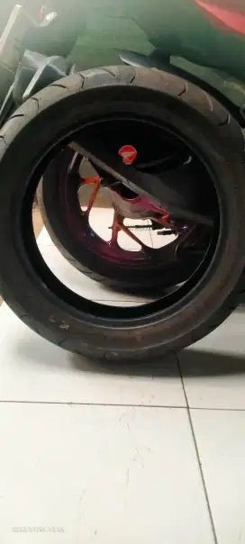 Ban kondisi masih sangat bagus