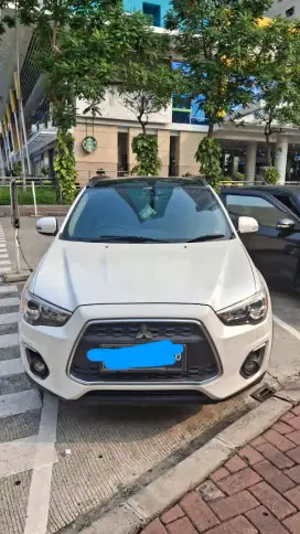 Mitsubishi outlander putih 2017 km. 65k