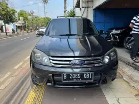 Ford escape xlt 2.3 th 2010 AT new model