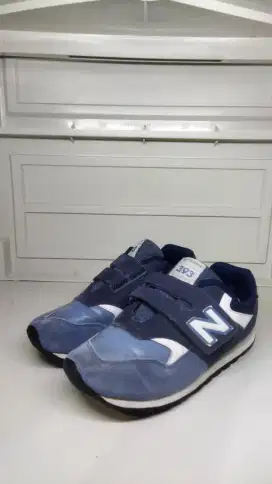 NEW BALANCE 393 SIZE 35