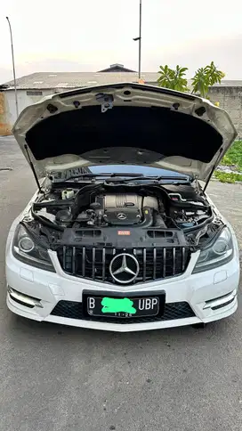 Mercedes-Benz C250 2011 Bensin