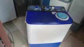 Dijual mesin cuci AQUA 9 KG 2 tabung