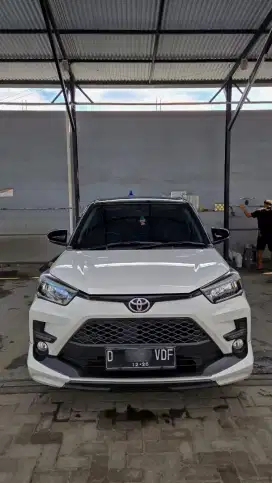 Toyota Raize GR 1.0 Two Tone 2021 Bulan 12