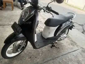 SCOOPY Tahun 2011 - Maulana Motor