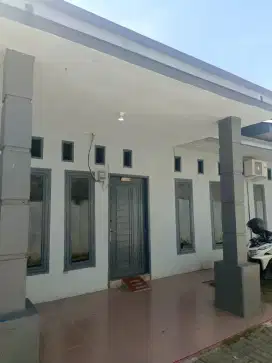 Disewakan rumah strategis dan nyaman