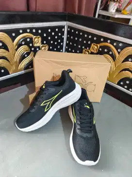 Sepatu Diadora Original