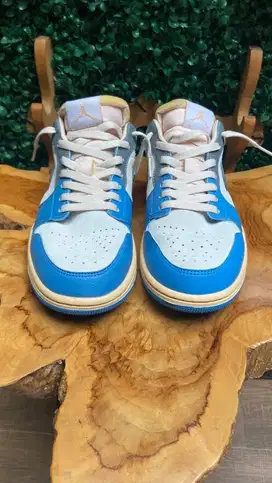 Sepatu Nike Air Jordan 1 Low Tokyo Vintage