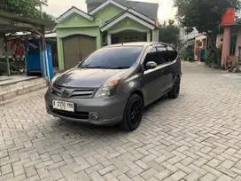 Nissan Livina 2012 Bensin