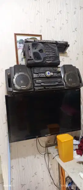Tv Polytron 32in dan compo simba