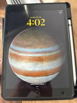 IPAD 8 128GB with Apple Pencil WIFI only