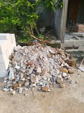 Puing bekas bobokan dak cor