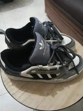 Dijual sepatu ADIDAS ori