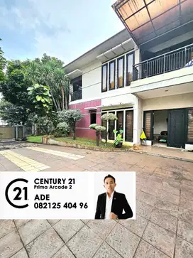 Rumah Cocok Tuk Keluarga Besar Taman Luas di Sektor 2 Bintaro LR-16471