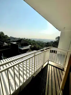 Disewakan rumah di pandanaran hills view kota semarang.hawa sejuk