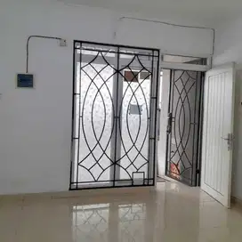Dijual murah rumah dipark residence jakarta barat
