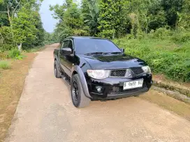 Strada Triton Matic 2013 (triptonic) 4x4