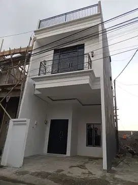 Rumah Minimalis 2.5 lantai dgn rooftop di Jagakarsa, Jakarta Selatan