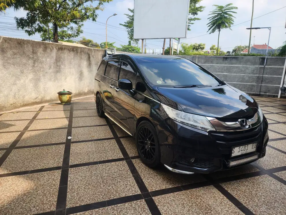 Honda Odyssey 2016 milik pribadi