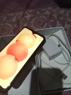 Bismilah siapa tau ada yg minat hp Vivo v21 jaringan 5g ram 8/256