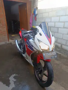 CBR 150R 2015 - MERAH PUTIH