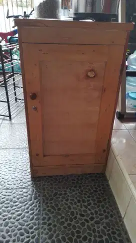 Nakas lemari kayu kotak tinggi 75 cm lebar 50 cm