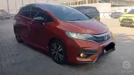 [KM77RB] HONDA JAZZ RS A/T 2019
