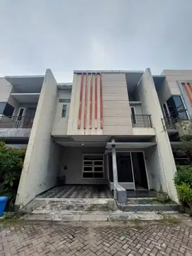 Rumah Urban Mansion Dharmahusada Indah dekat Mojo Kertajaya Manyar