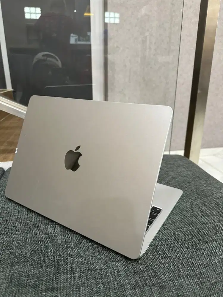 Macbook air 2024 M3 16/256gb