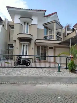 Dijual/Disewakan Rumah Furnish Dharmahusada – Dekat Galaxy Mall &Unair