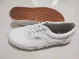 sepatu Vans white