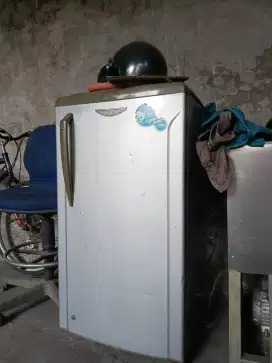 Freezer Toshiba Hemat Glacio 1 Pintu 4 Rak