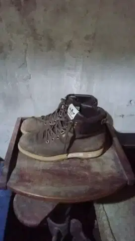 jual spatu boot/outdoor adidas ori seken