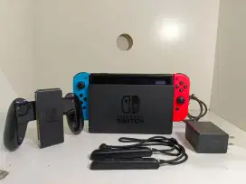 Nintendo Switch + memory card