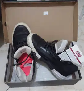 Sepatu Onitsuka Fabre MP Ori