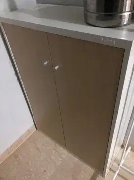 Lemari informa besi