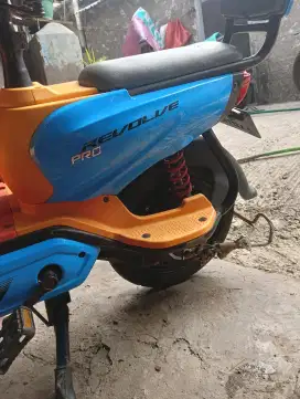 Sepeda listrik exotic revolve pro