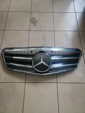 Grill mercedes benz W212 E250 atau E300 prefacelift 2009-2012