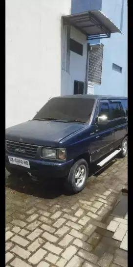 ISUZU Panther 2.3 Hi-Grede